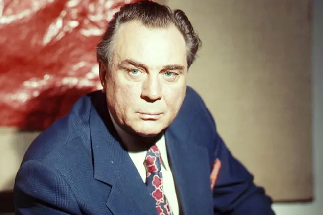 Актер Евгений Матвеев