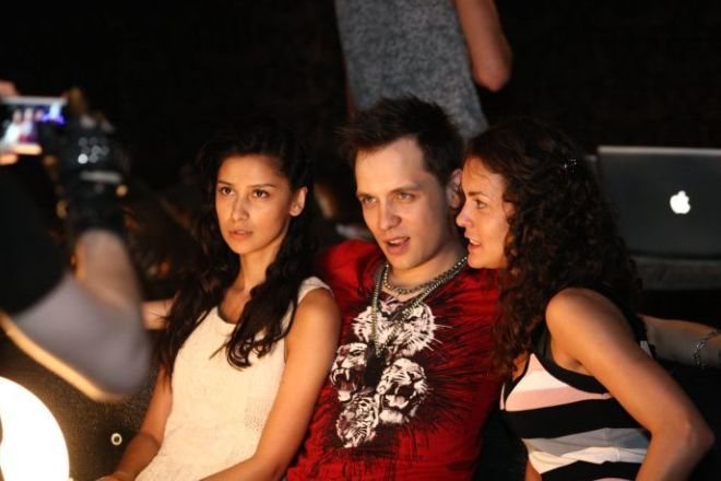 Александр Асташёнок в фильме «Пока еще жива»