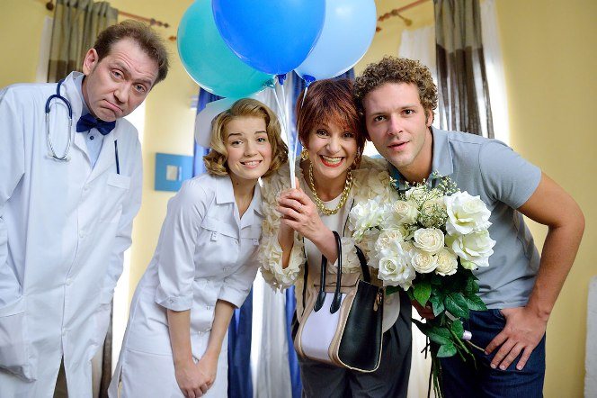 Александр Демидов, Людмила Артемьева и Константин Крюков на съемках фильма «Помню-не помню!»