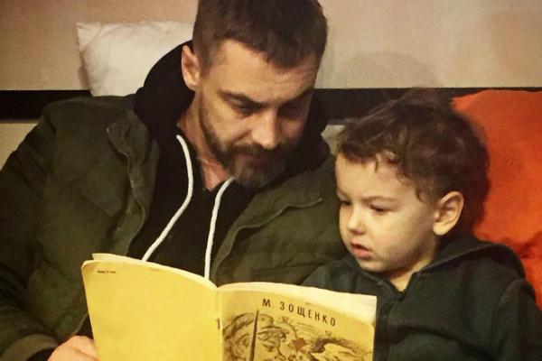 Антон Батырев с сыном