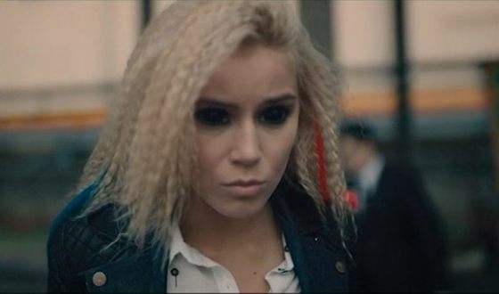 Арина Постникова в сериале «Выжить после»