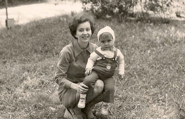 Денис Клявер в детстве с мамой