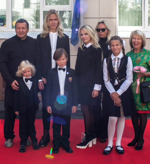 дети владимира соловьева фото