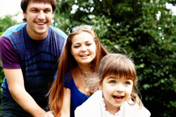 Дмитрий Орлов и Ирина Пегова с дочерью