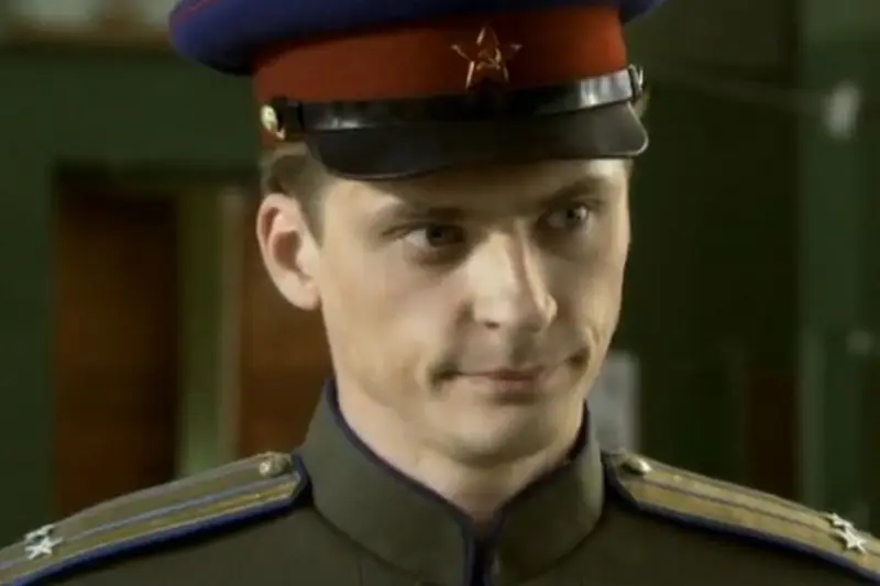 Дмитрий Жулин в сериале «Александровский сад»