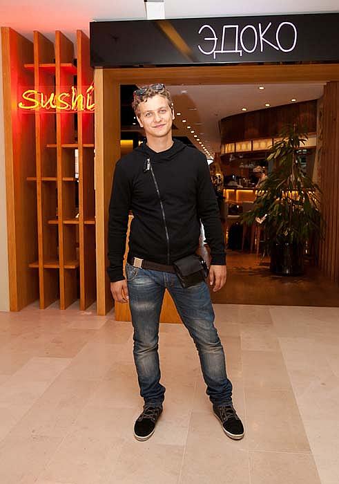 Филипп Бледный в полный рост