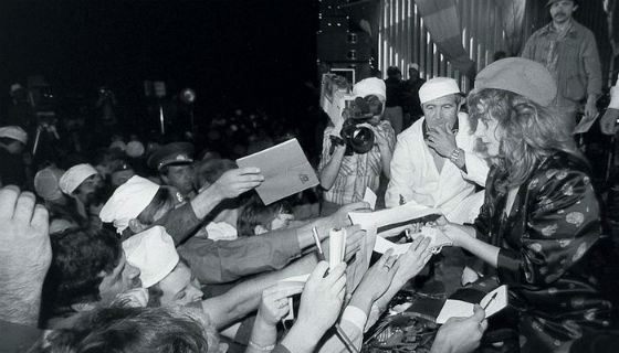 Фото с концерта Аллы Пугачевой в Чернобыле