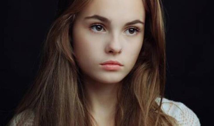 Фотографии в интернет она выкладывает не слишком часто