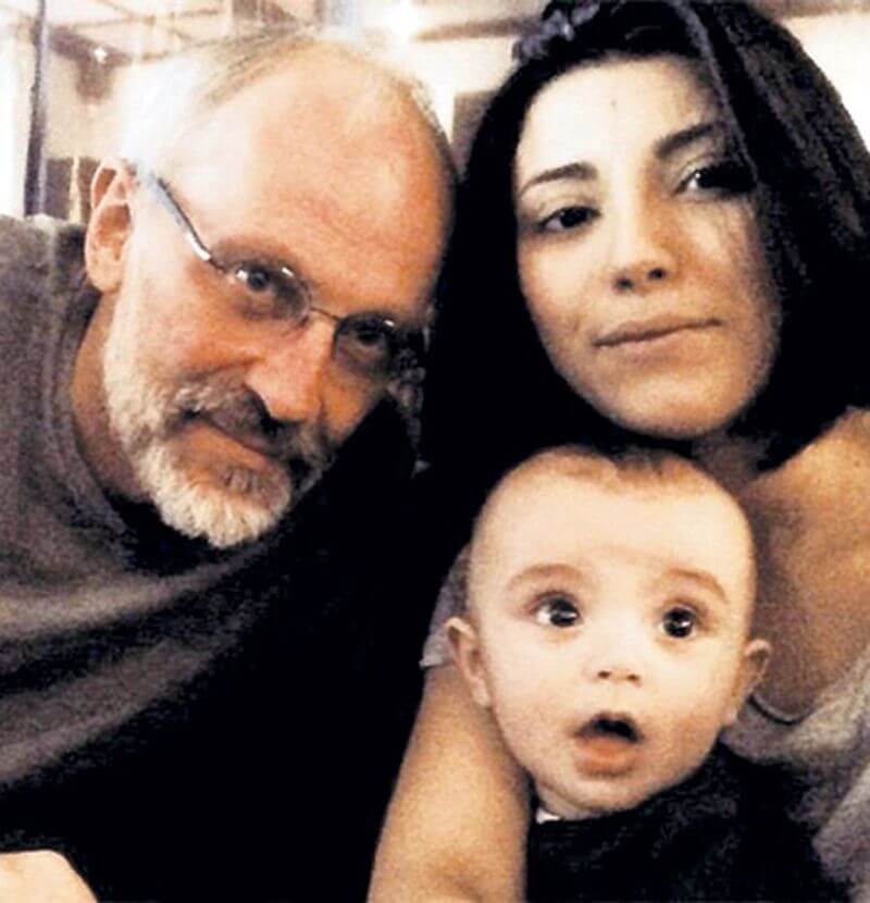 гордон жена и ребенок