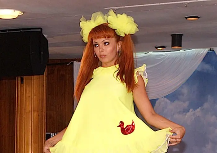 Карина Зверева в передаче «Аншлаг»