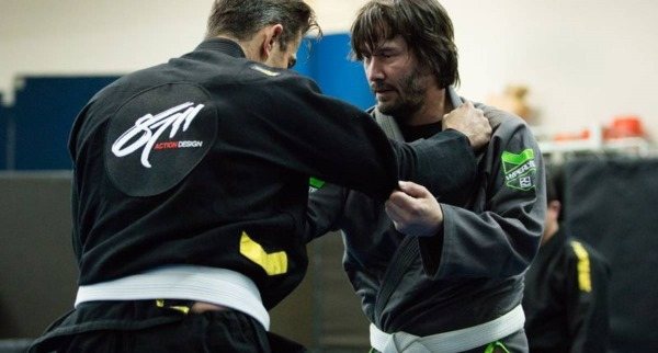 Киану Ривз. Фото с девушкой, сейчас, в молодости, до и после пластики, биография, личная жизнь