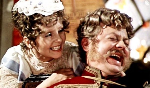 Людмила Крылова и Олег Табаков в фильме «Ах, водевиль, водевиль»