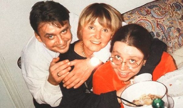 Людмила Крылова с детьми