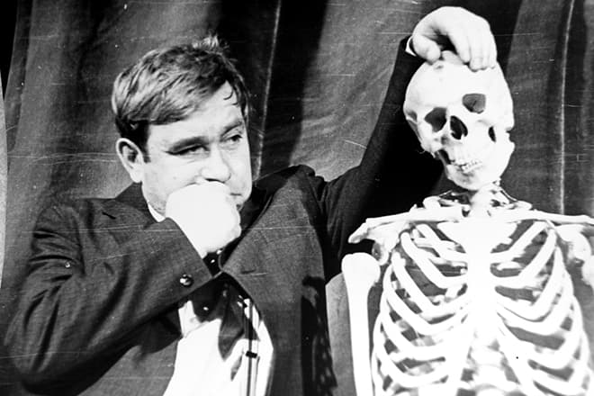 Михаил Светин на сцене