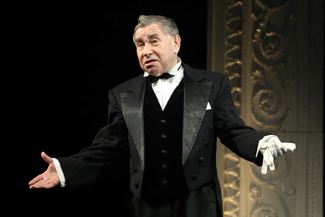 Михаил Светин в театре