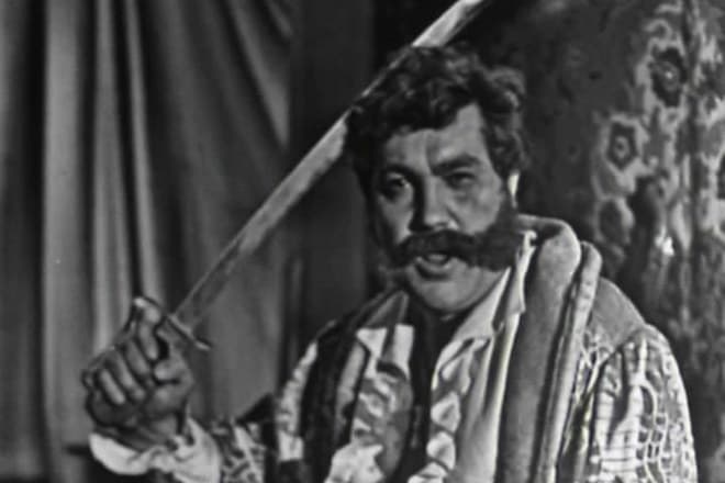 Павел Луспекаев в роли Ноздрева / Кадр из фильма «Мертвых Душах»