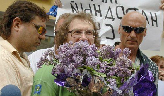 По гороскопу Сергей Мавроди Лев, а по восточному календарю - Коза