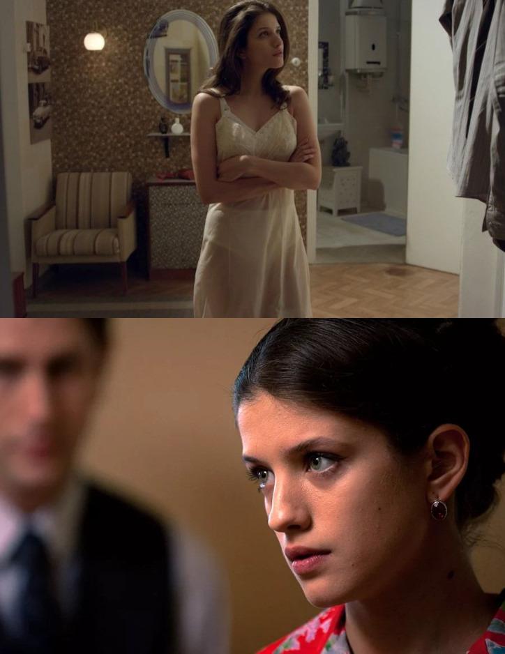 Раздетая и крупным планом