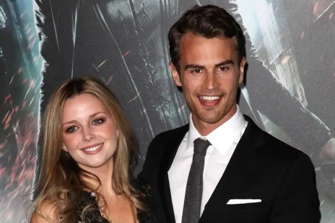 Рут Кирни и Тео Джеймс