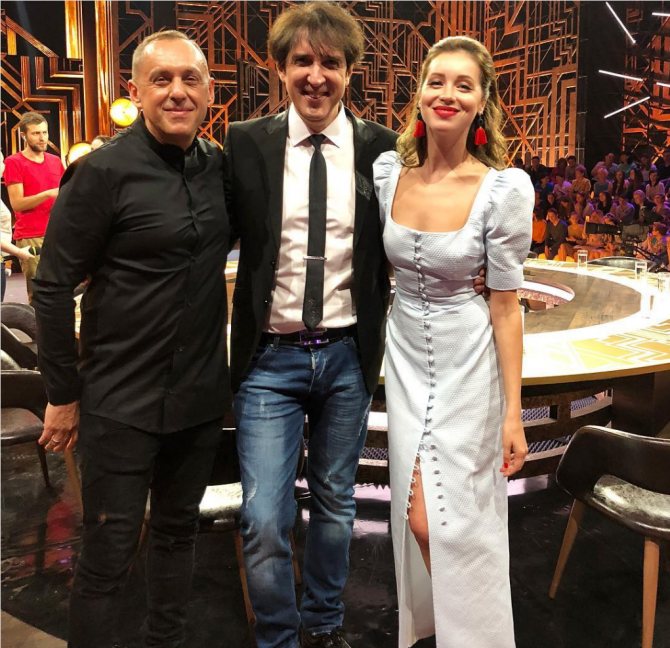 с мужем и Каем Метовым