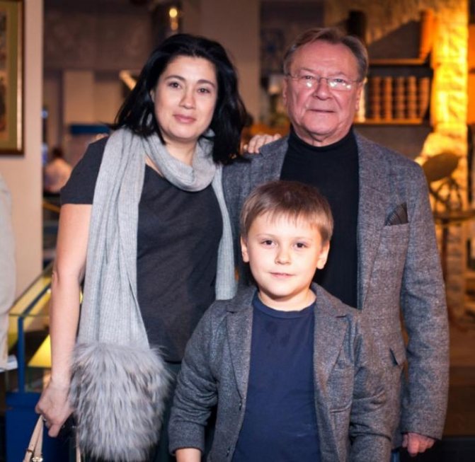 Семья Сергея Шакурова.