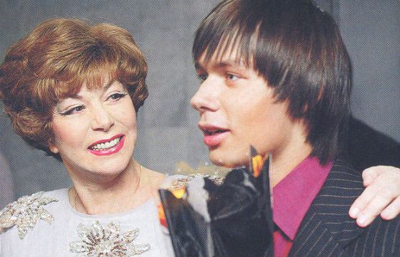 Стас Пьеха с бабушкой