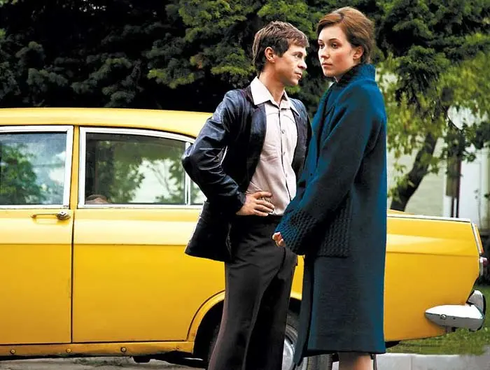 Светлана Смирнова-Марцинкевич и Павел Деревянко в сериале «Обратная сторона Луны»