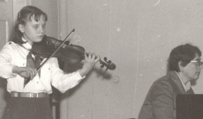 Светлана Сурганова в юности