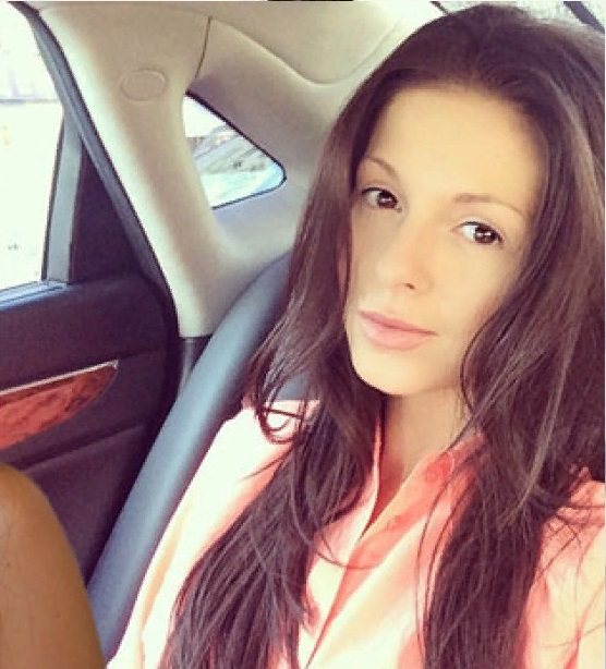 Так Нюша выглядит без макияжа