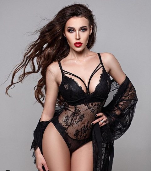 Татьяна Строкова. Биография. Сколько лет, до и после пластики, фото в купальнике, инстаграм