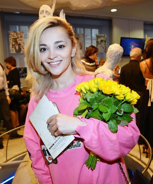 Теона Дольникова