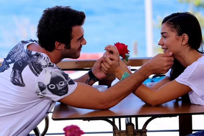 Юсуф Чим в фильме «Запах клубники»